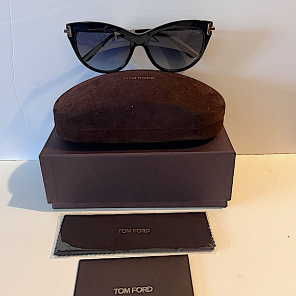 Tom Ford Kira 56mm Polarized Cat Eye Sunglasses main image 10